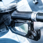 Bensinmackarna ska vara fria från fossil bensin och diesel om tolv år, om Miljöpartiet får igenom planerna. Foto: Bigstockphoto