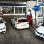 Bensin, diesel eller laddbil? Ett val alla svenska bilköpare ställs inför.