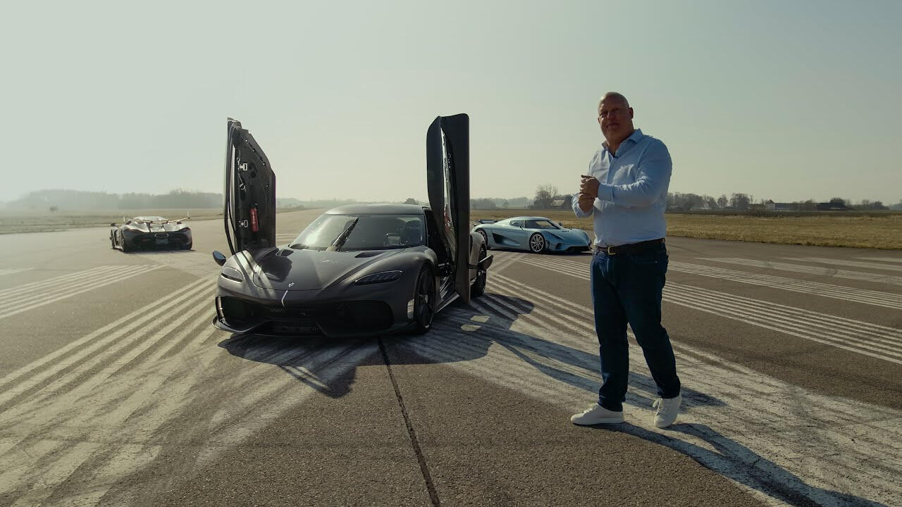 Christian von Koenigsegg är lyrisk efter att ha kört den första Gemera-testbilen på flygrakan i Ängelholm.