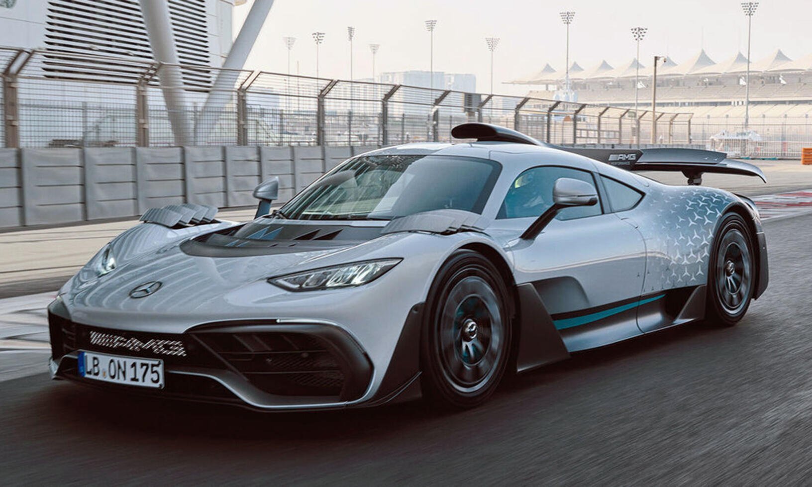 Mercedes-AMG One är ingenting annat än en förklädd Formel 1-bil.