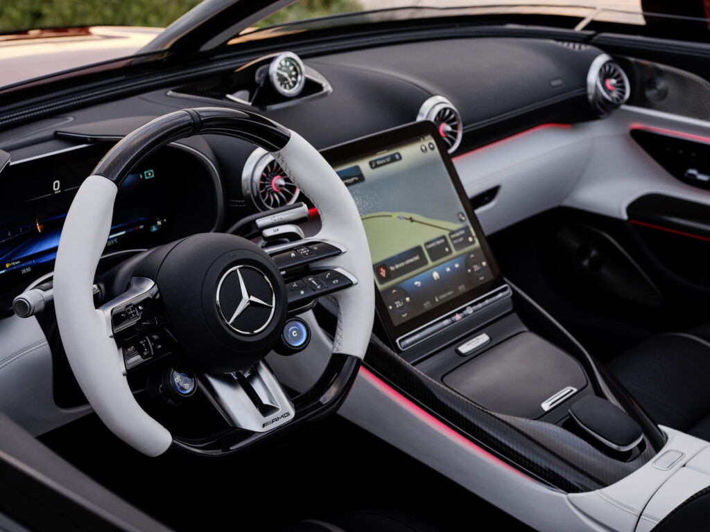 Förarmiljö i Mercedes-AMG PureSpeed