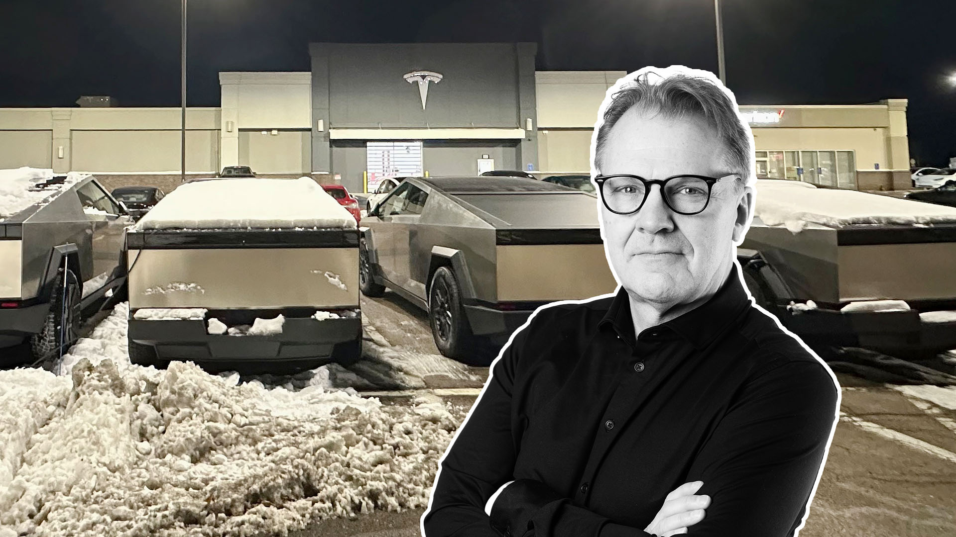 Alrik framför en Tesla-handlare med flera Cybertruck på parkeringen med snö på.