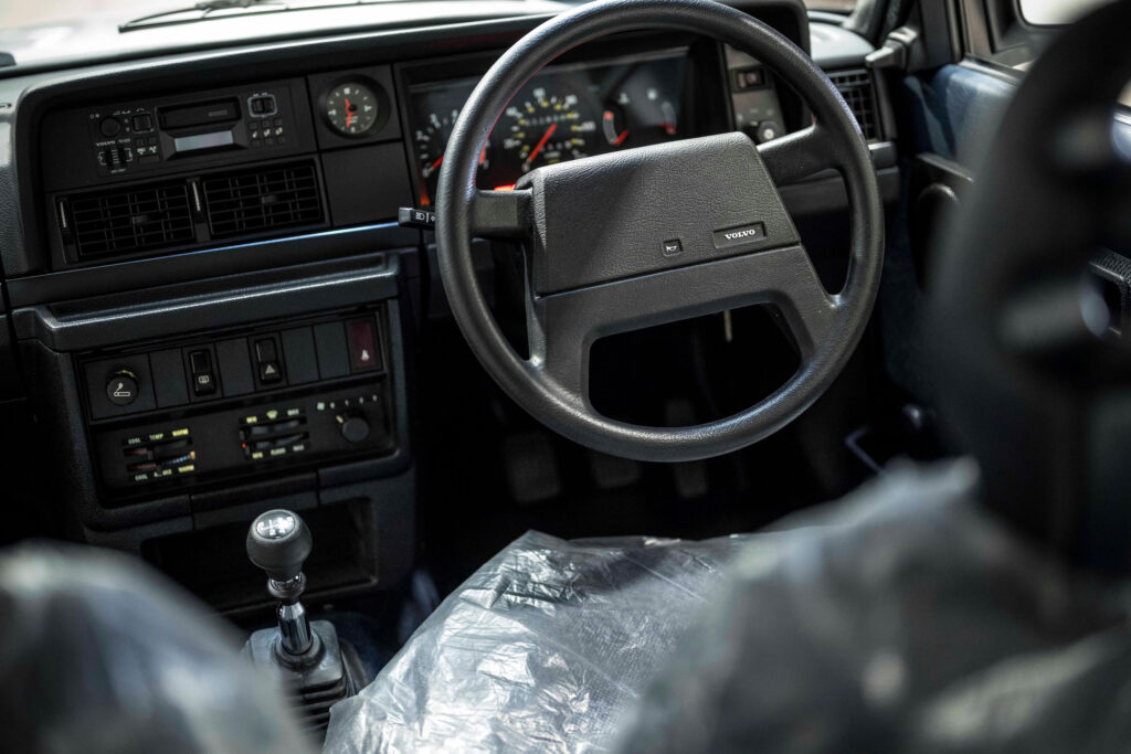 Förarmiöjö Volvo 240 Tørslanda.